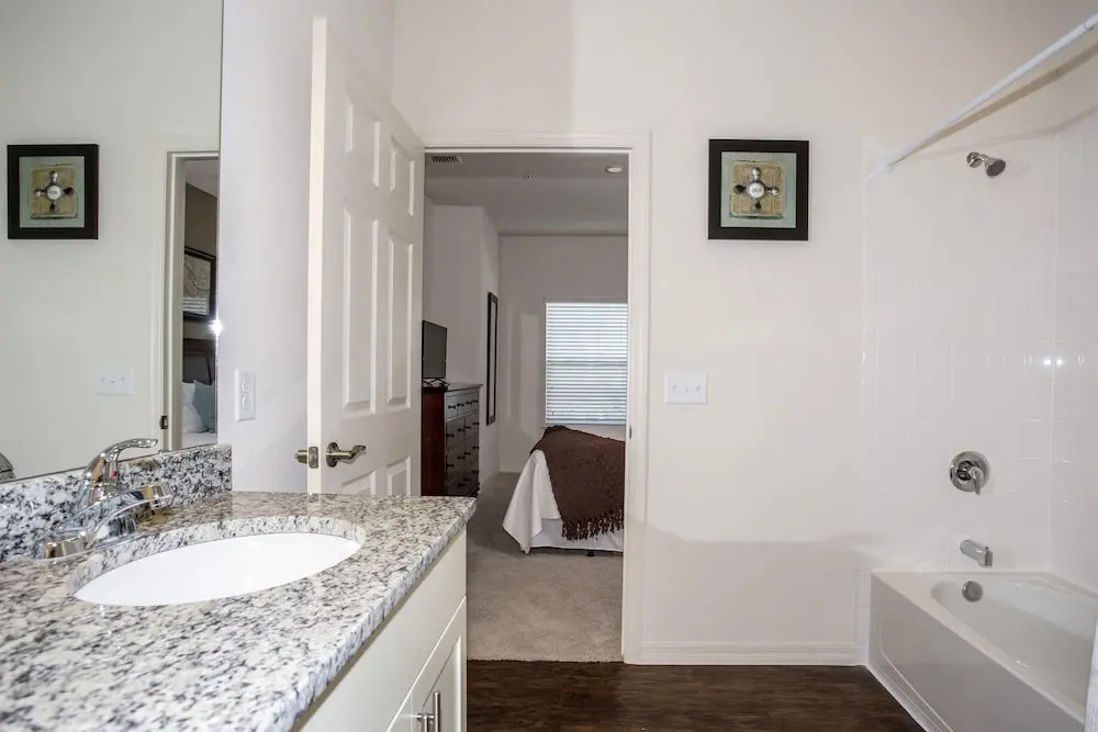 3220 West Lucaya Resort 77280 / 77292
