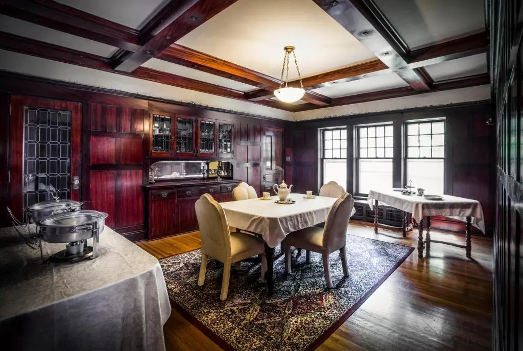 Rogers House Bed & Breakfast Inn
