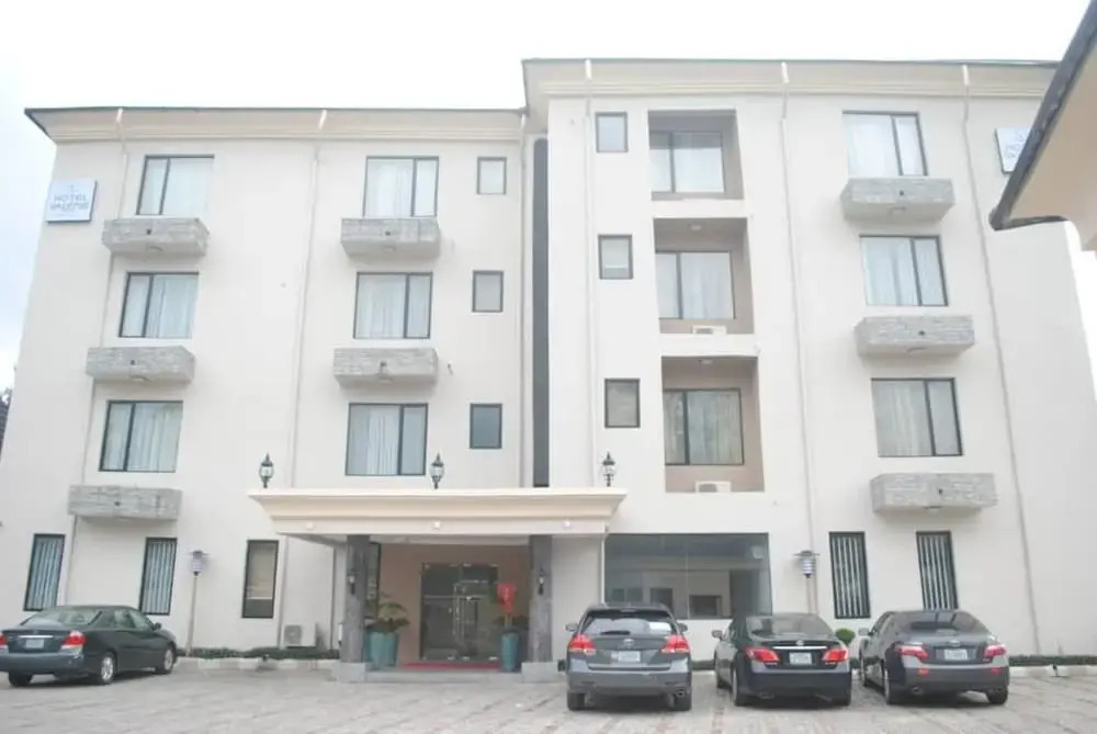 Hotel Valerie Suites