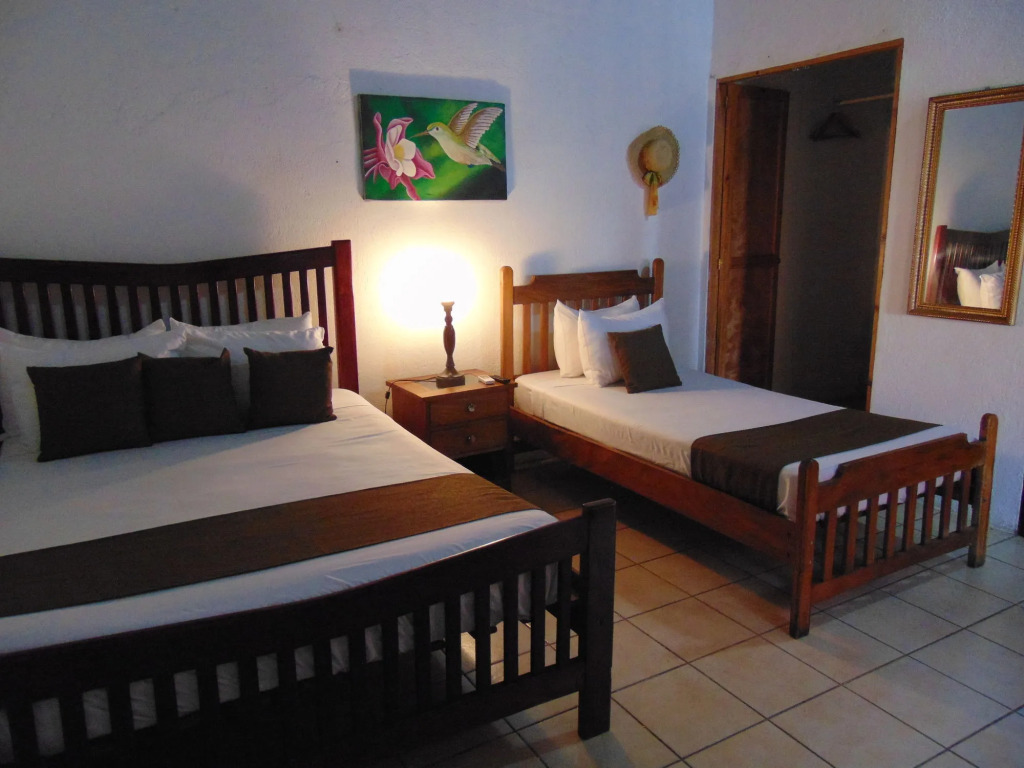 Hotel El Maltese - Lakefront