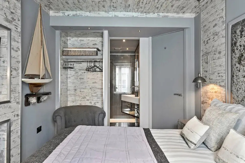 Apartment in Dartmouth Near Waterfront
