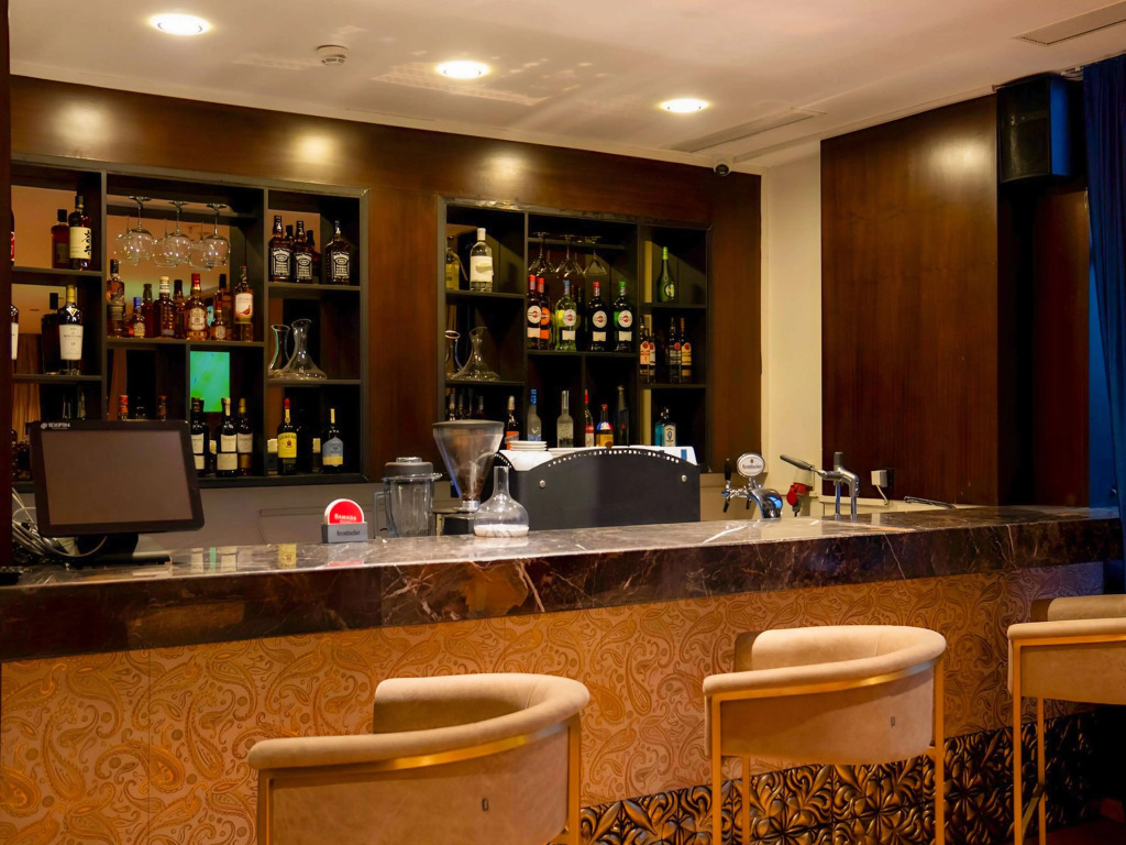 Ramada Hotel & Suites by Wyndham Erbil 32 Park