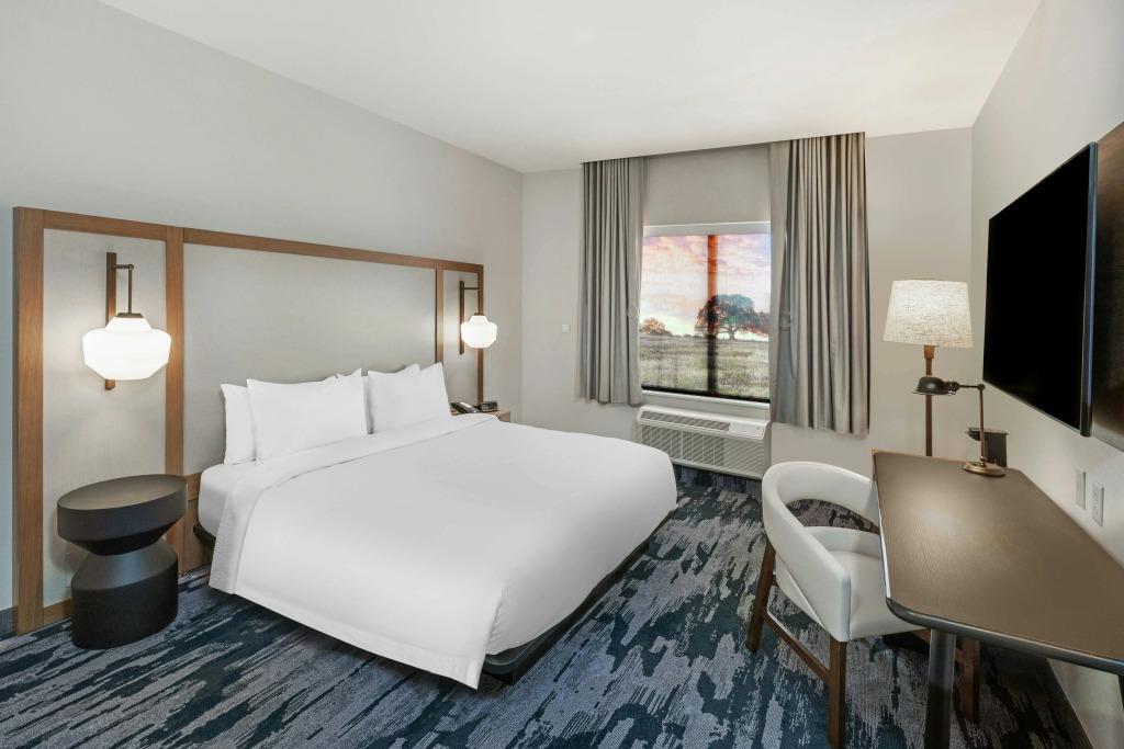 Fairfield Inn & Suites Houston Memorial City Area
