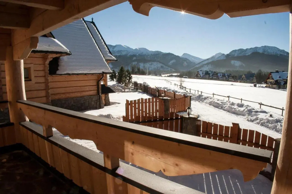 Domek w Roztokach z widokiem na Tatry z sauną