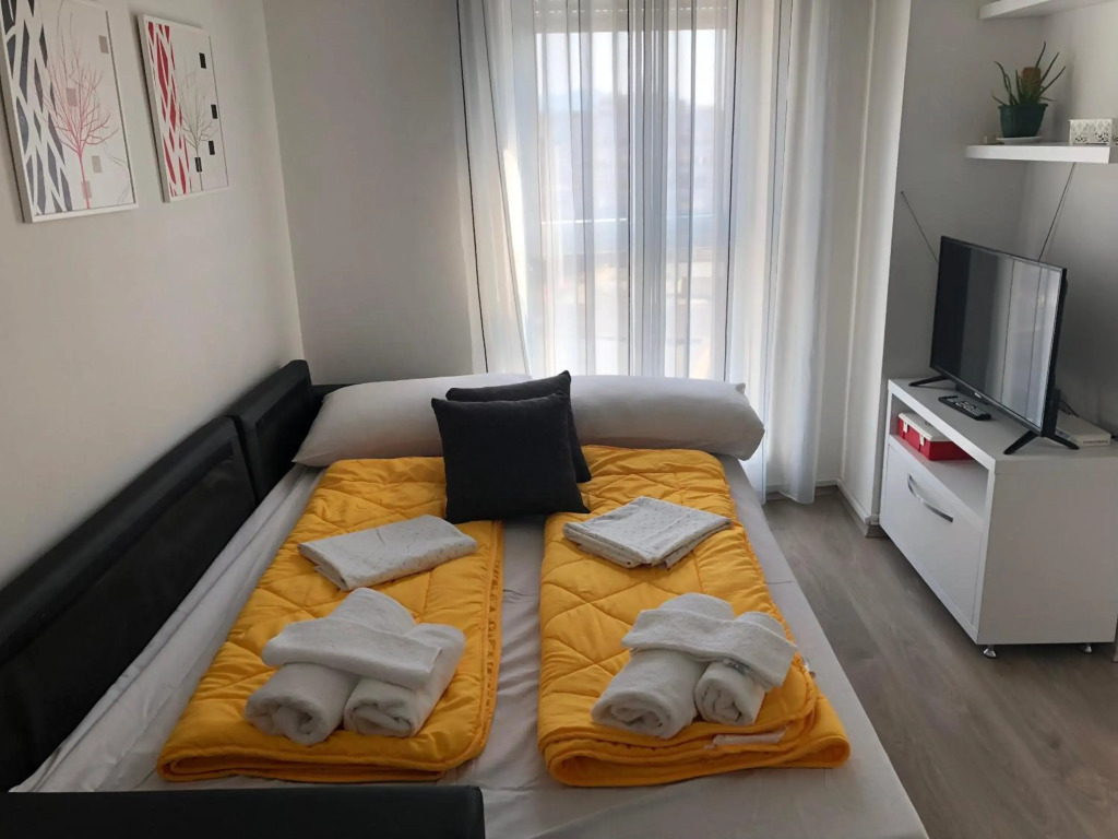 Rovena's Apartment - free parking