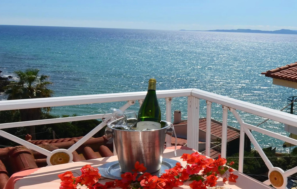 Brati Beach Hotel