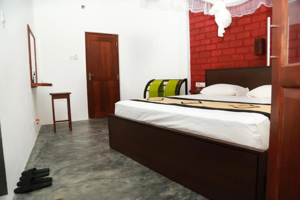 Four season Guest house