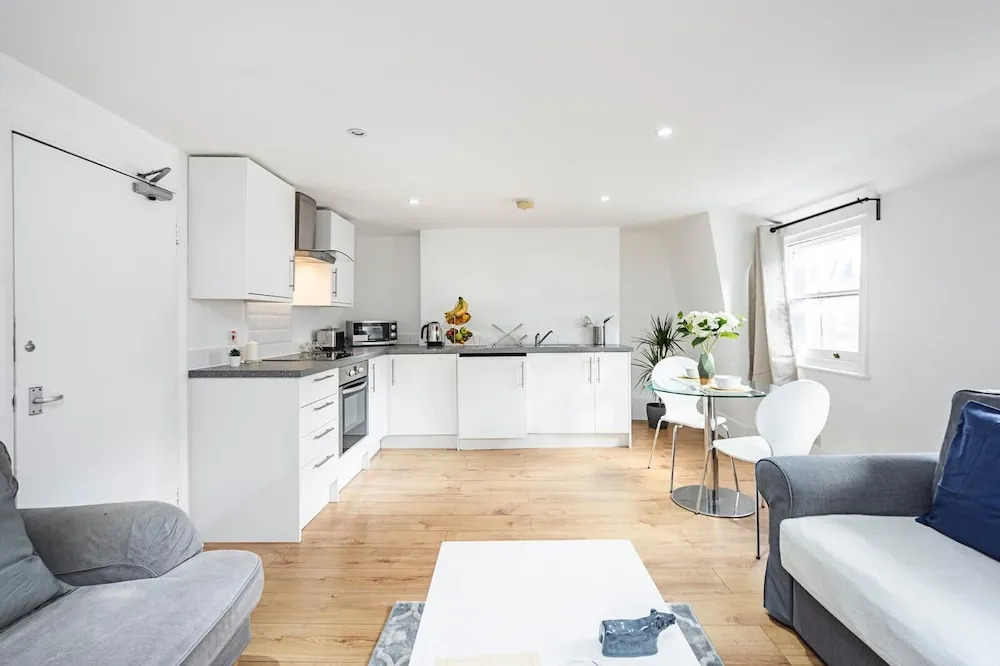 Stunning Oxford Street Apartments