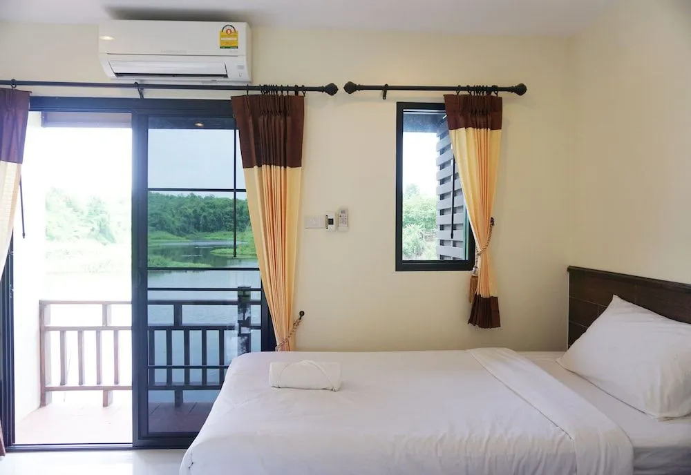 Rai Juthamas Resort