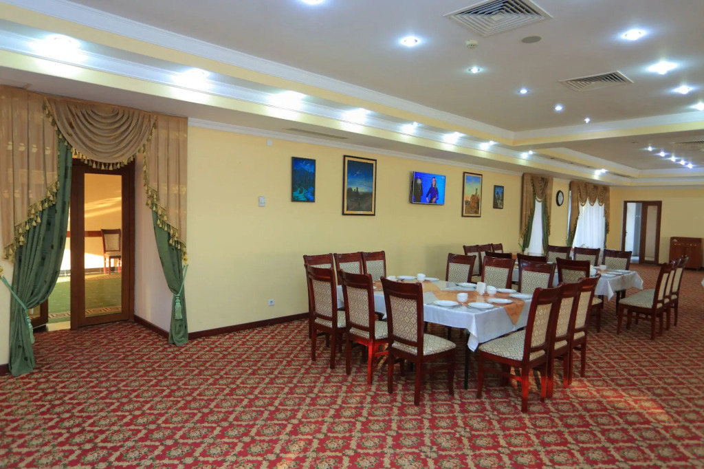 Regal Palace Hotel