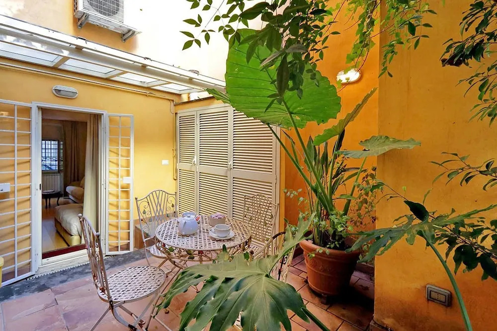 Conservatorio Studio Apartment