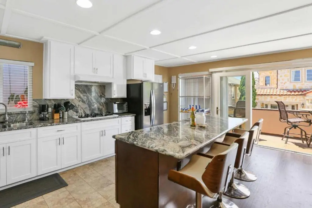 128 Agate, B