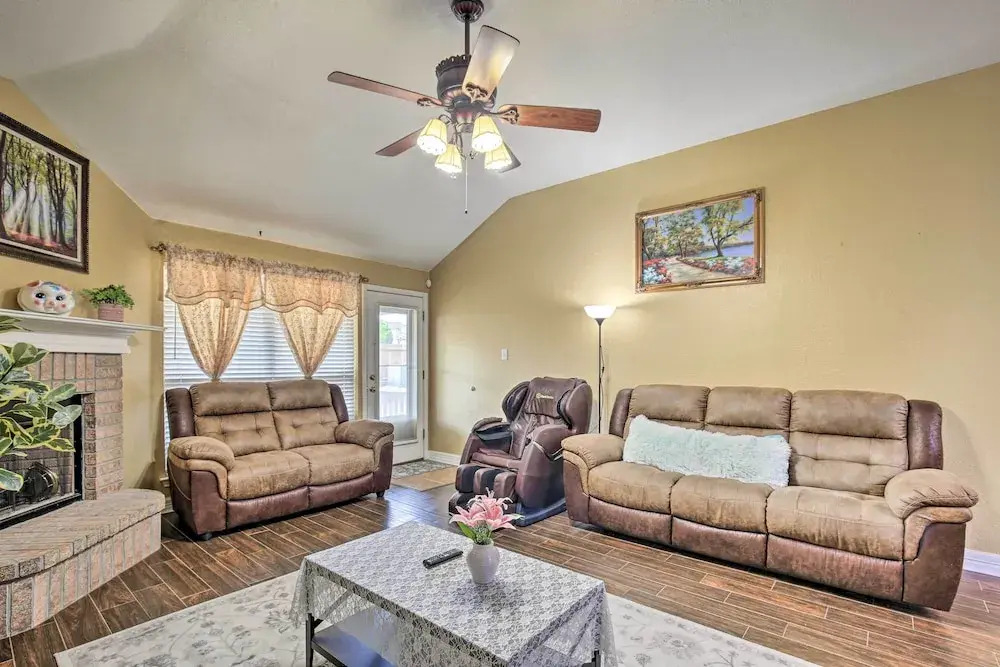 San Antonio Family Home w/ Deck ~ 16 Mi to Dtwn
