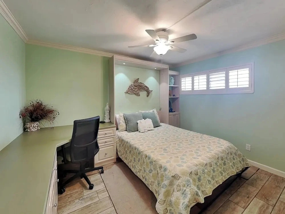 Oceanside Retreat 804-805