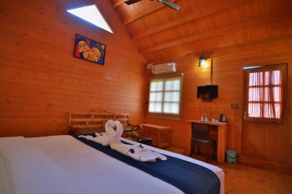 Eterno Camellia & Elettaria Resort with Pool