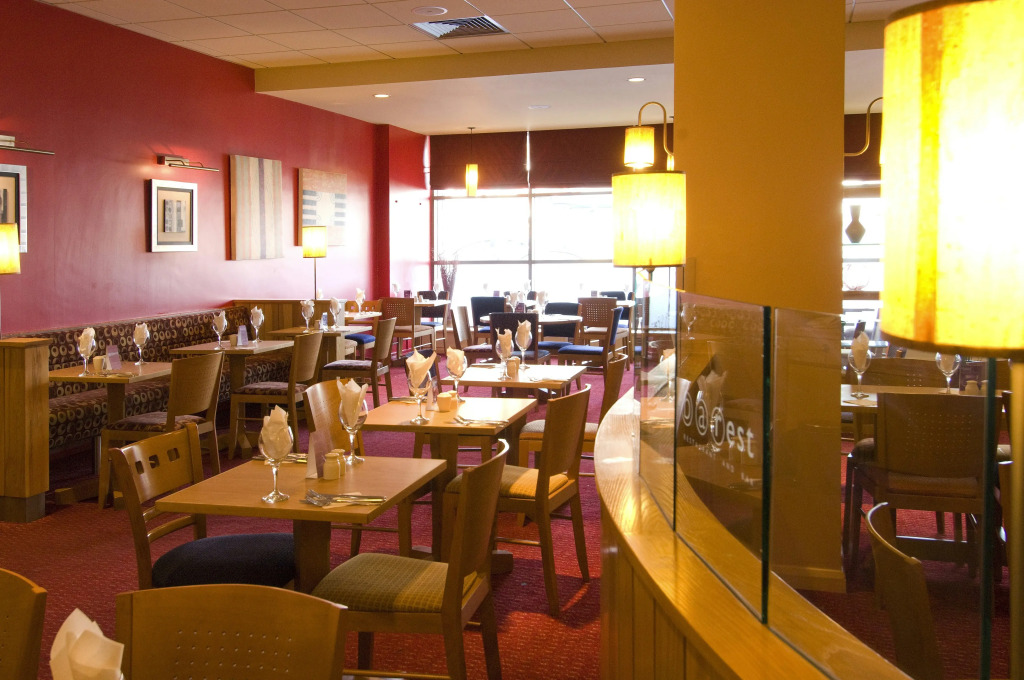 Premier Inn West Bromwich Town Centre - New Square