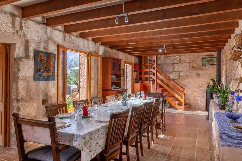 Traditional Mallorcan family villa pool wifi 10pax