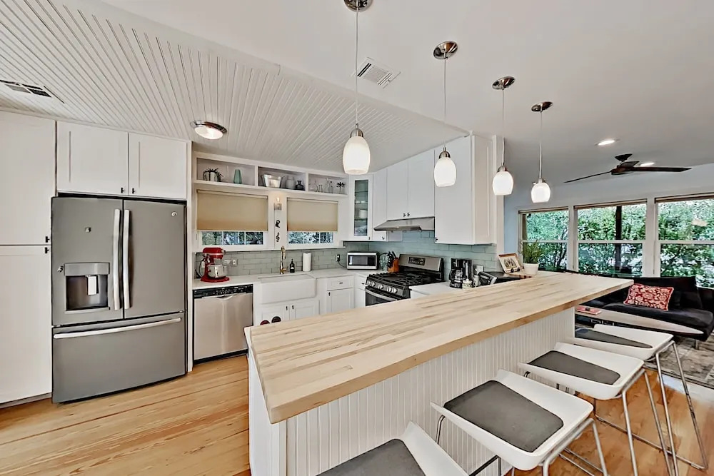 1714boul 2 Bedroom Home