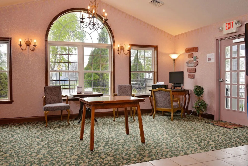 OurGuest Inn & Suites Downtown Port Clinton