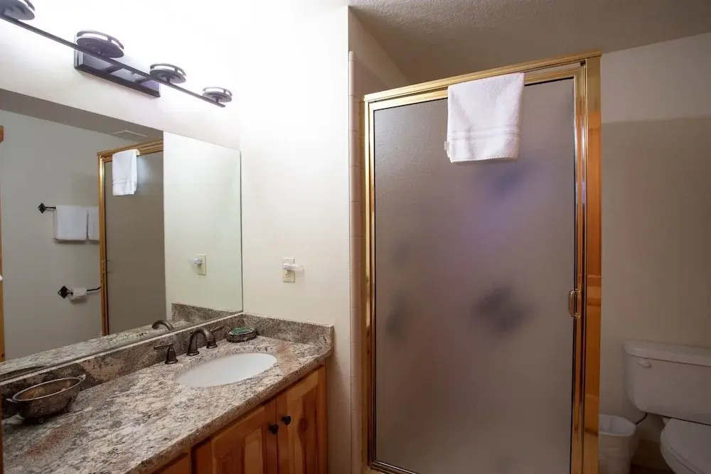 Comstock Lodge at Deer Valley Resort - Two Bedroom Condo with Hot Tub #101 2 Condo
