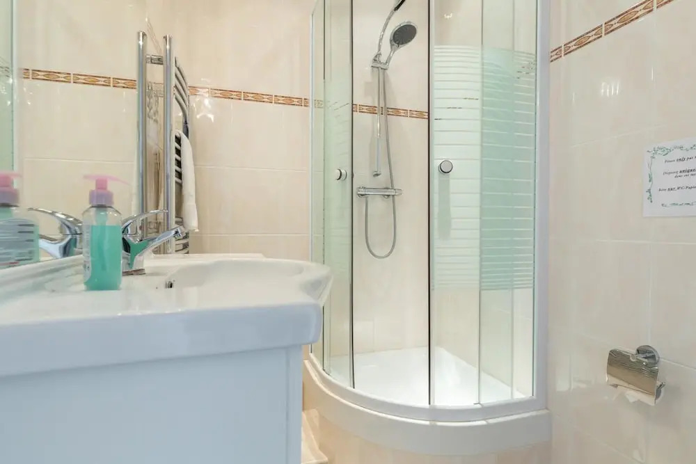 Three Bedroom two Bathroom Apartment in Center of Cannes on Quiet Street Minutes From the Palais - 2002