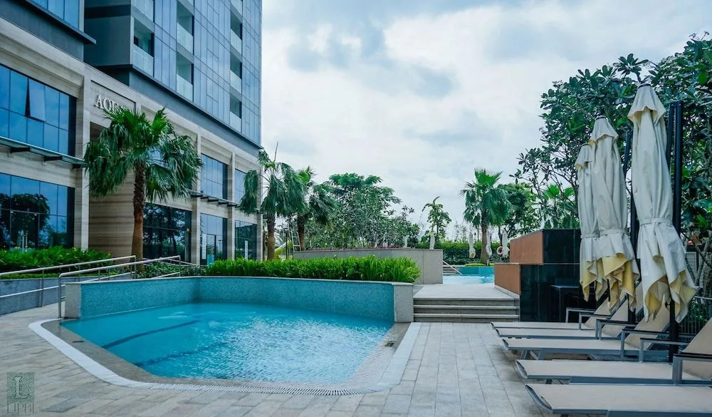 Lipbi Home-Central Luxury Apartment