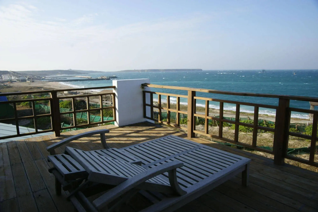 23.5 Blue B & B