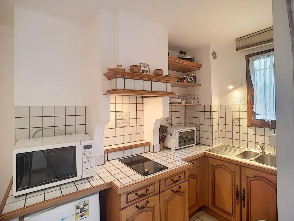 Appartement Lamalou-les-Bains, 1 pièce, 2 personnes - FR-1-451-98
