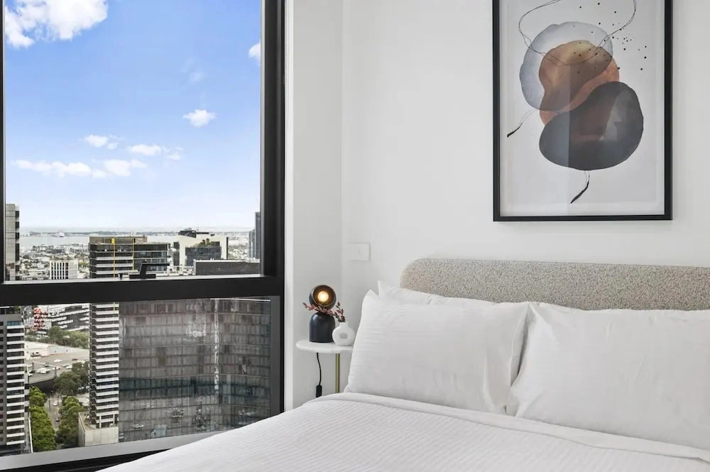 2BR High-rise Southbank Pool & Gym Near Casino