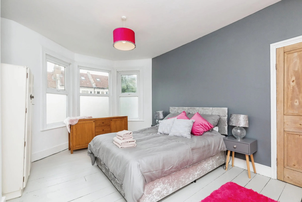 Spacious 6-bed Family Retreat Bristol