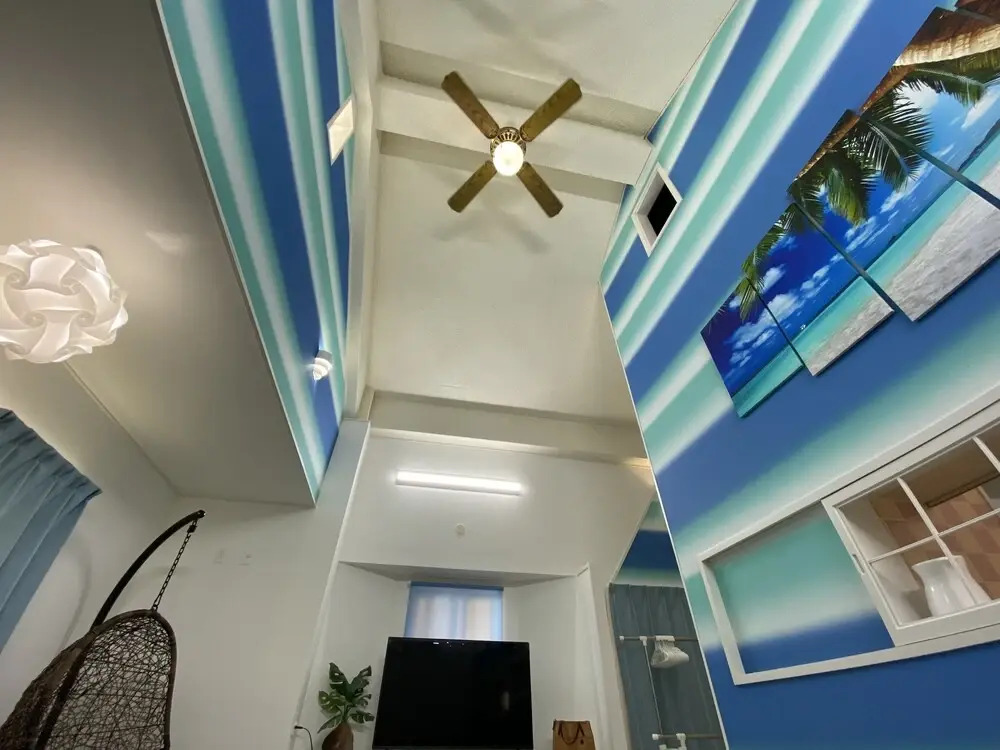 Chatan Tall House