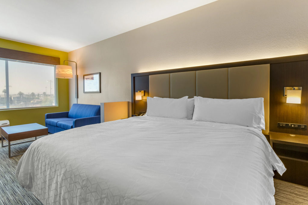 Holiday Inn Express & Suites - Phoenix Dwtn - State Capitol by IHG