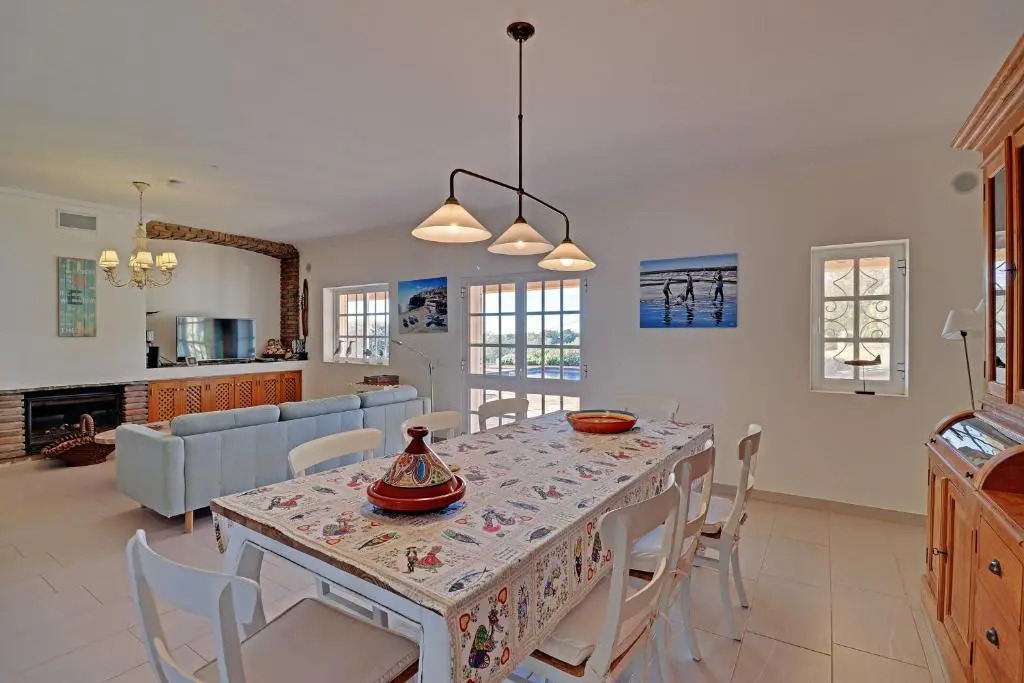 Casa de Apra by Portucasa