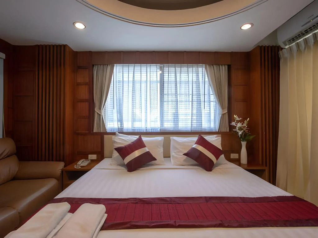 Gusto Pratunam Hotel