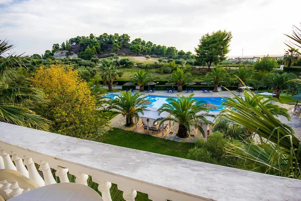 Koviou Holiday Village
