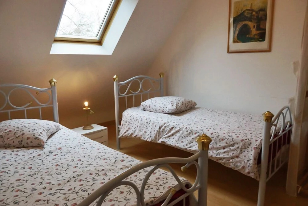 Quiet, 2-bedroom House in Dol-de-bretagne With a hot tub and Furnished