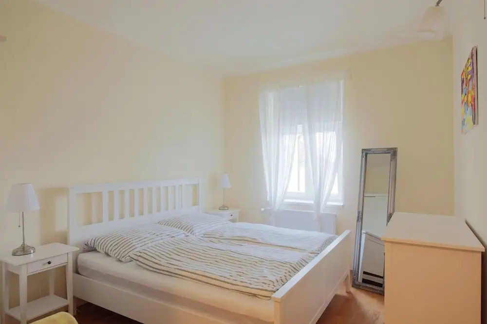 One-bedroom apartment near I.P.Pavlova