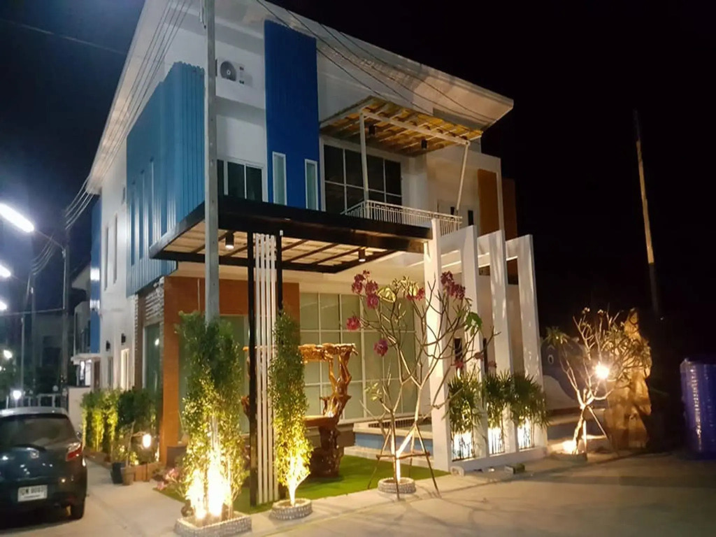 Baan Manow