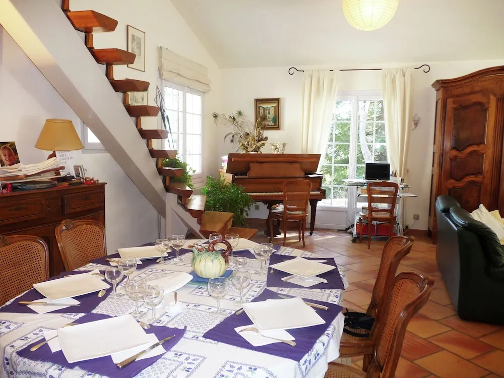 Attractive Holiday Home in C reste with Pool