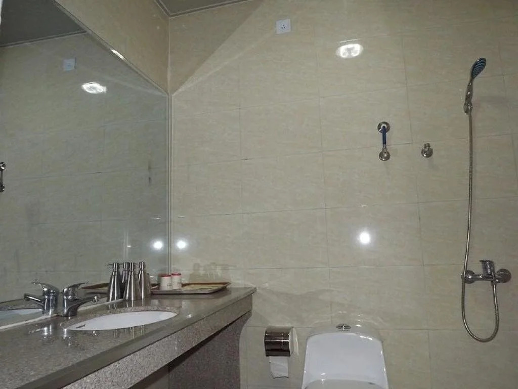 Huangcheng Business Inn