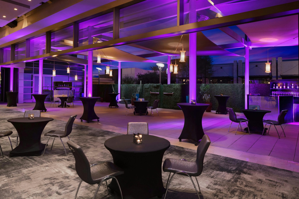 W Scottsdale