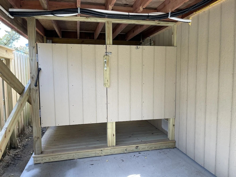 Sunfish Cove 2 Bedroom Cottage by RedAwning
