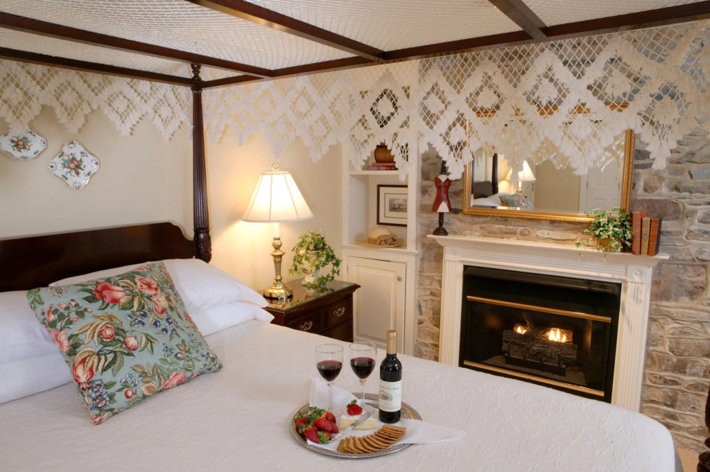Lambertville House