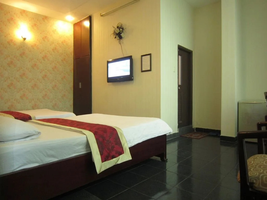 Hoang Phung Hotel - Tan Son Nhat Airport