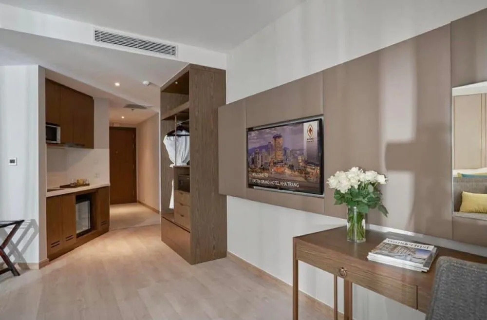Panorama Beach Central Square Residences