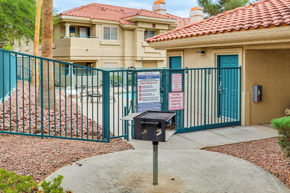 Long-term Ready! Green Valley Condo w/ Pool Access