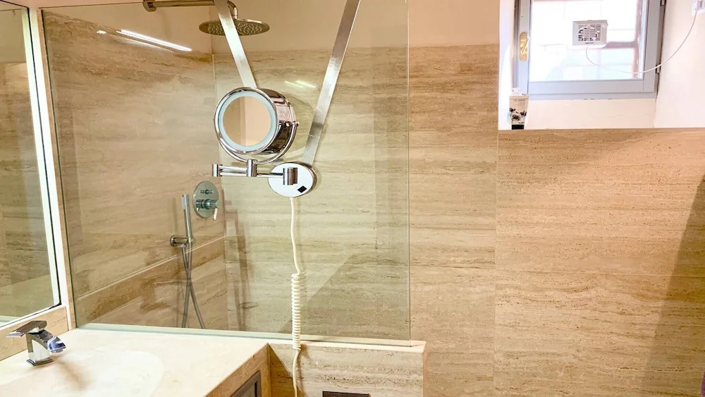 Luxury Silvignano Poolside Villa, Spoleto 8 km, Rome 1 Hr