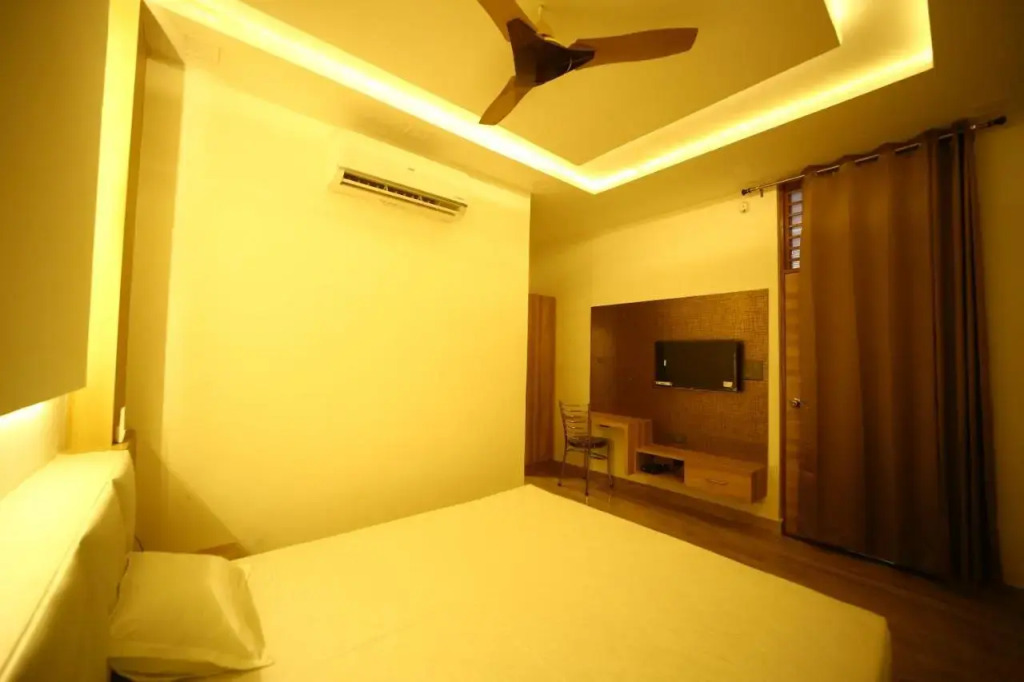 Hotel Byke Ride - Walkable from Agra Cantt Railway Station