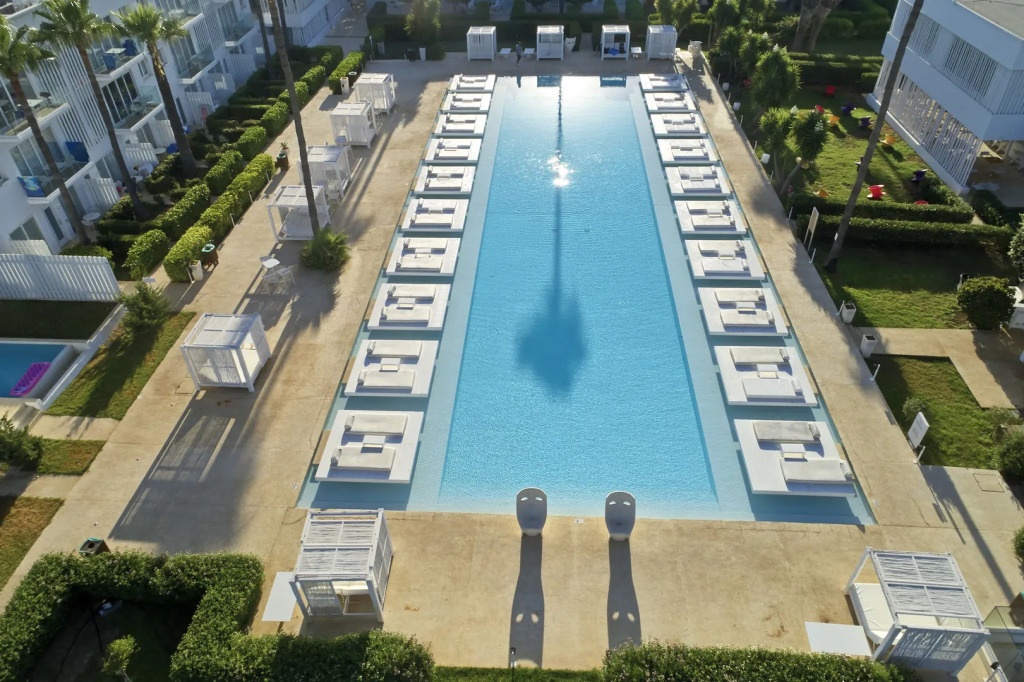So White Beach Resort