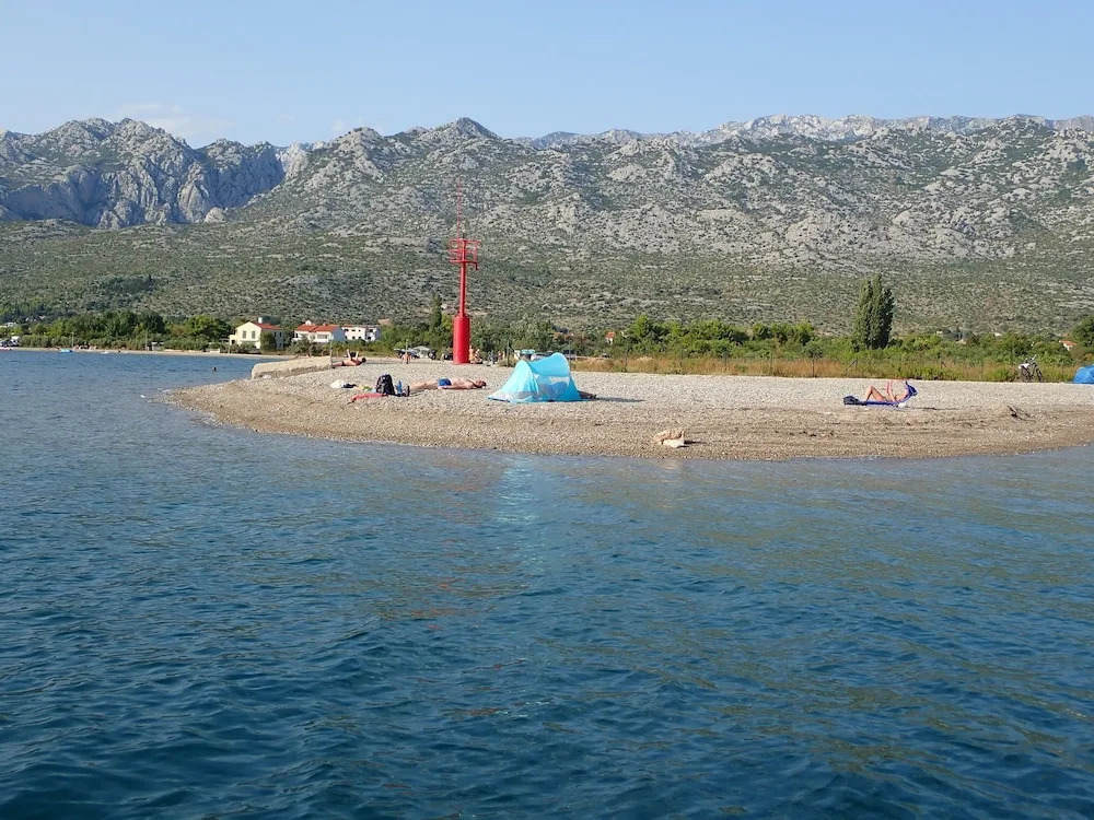 Apartment Nekic-on Quiet Location With Nice Garden